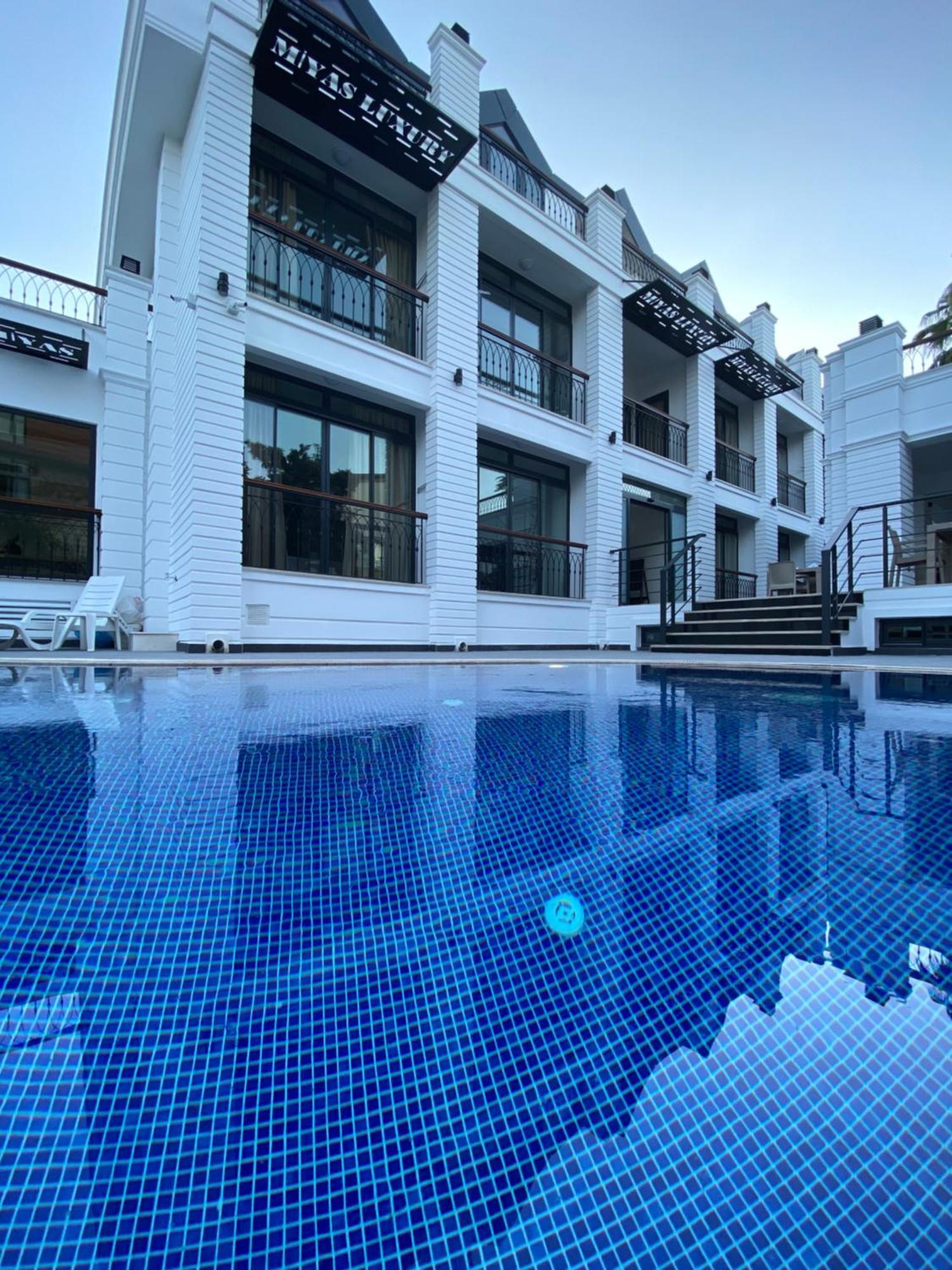 Miyas Luxury Hotel 케메르 외부 사진